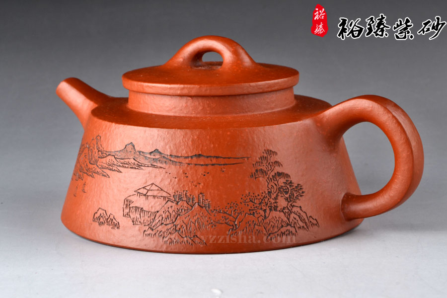 尹怀朱泥鱼罩壶（白雪怡意）侧面2