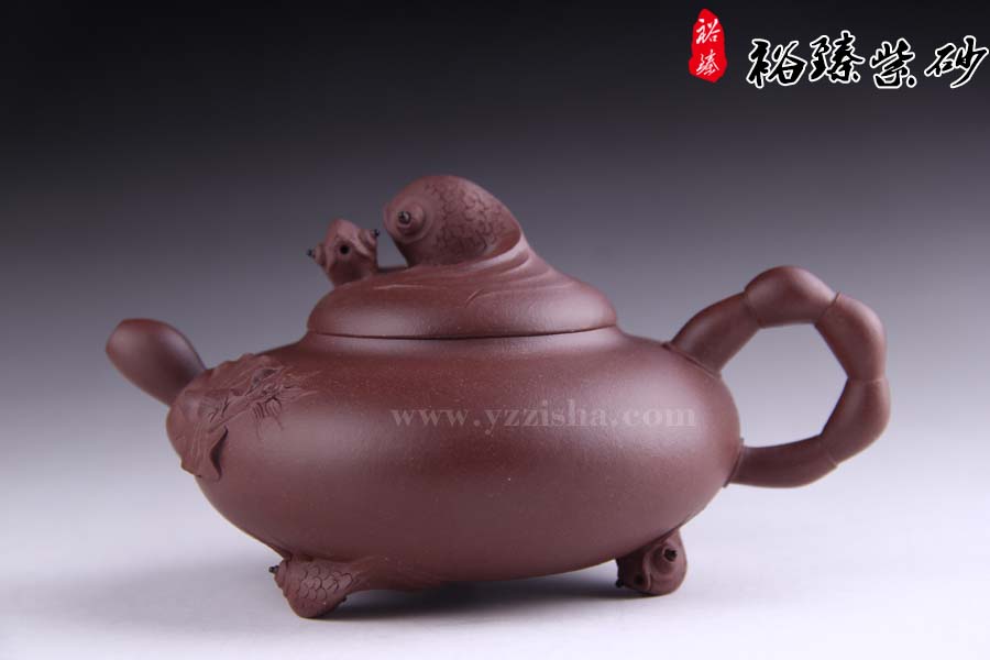 赵丽娟紫泥金鱼壶（5条）正面
