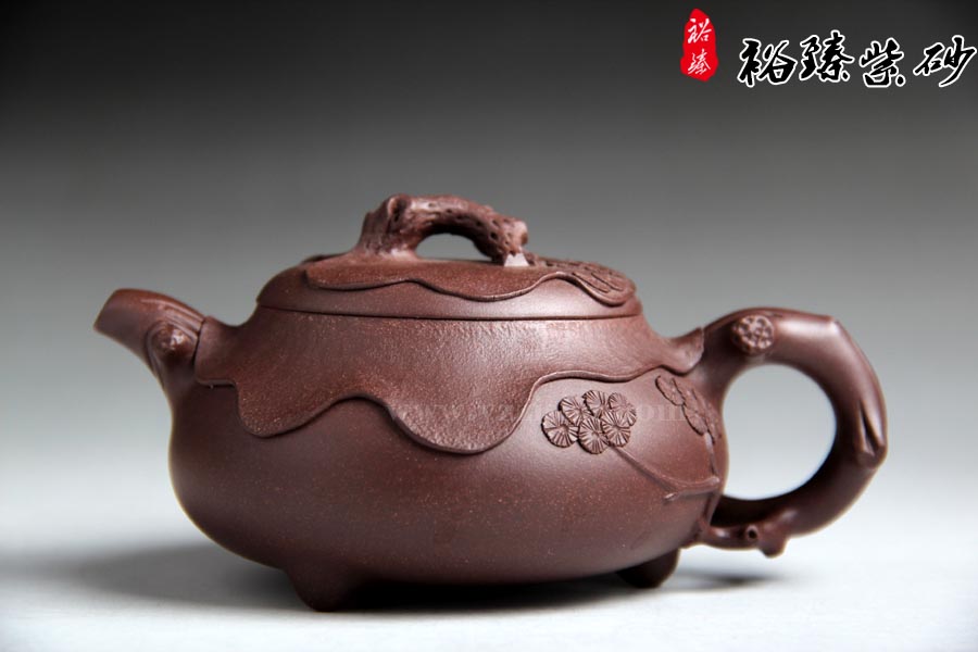 陈顺根紫泥小迎宾壶正面图