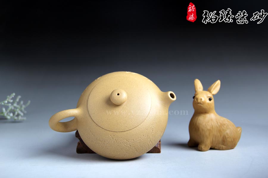 陈顺根段泥西施壶侧面图