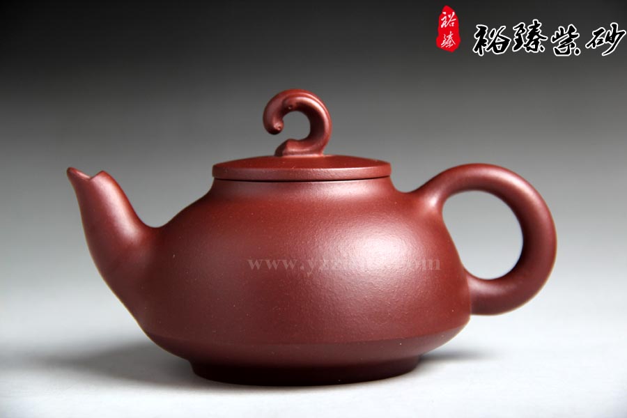 陈顺根清水泥鱼水情壶正面图
