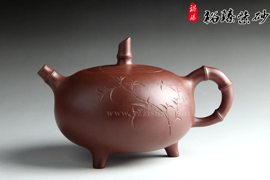 尹怀紫泥竹顶壶正面图