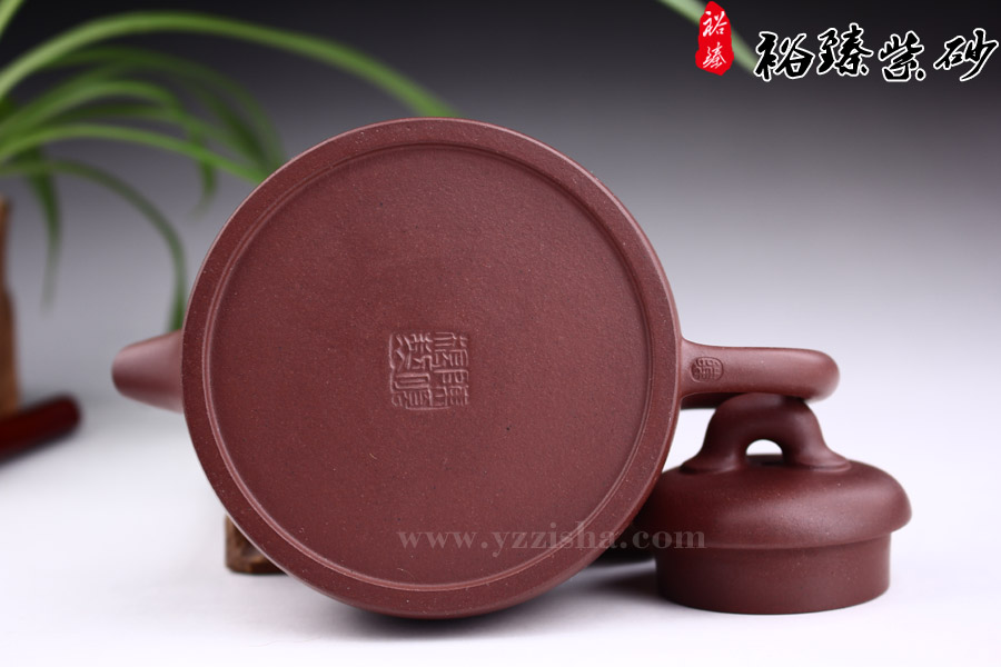 陈顺根汉钟紫砂壶底款