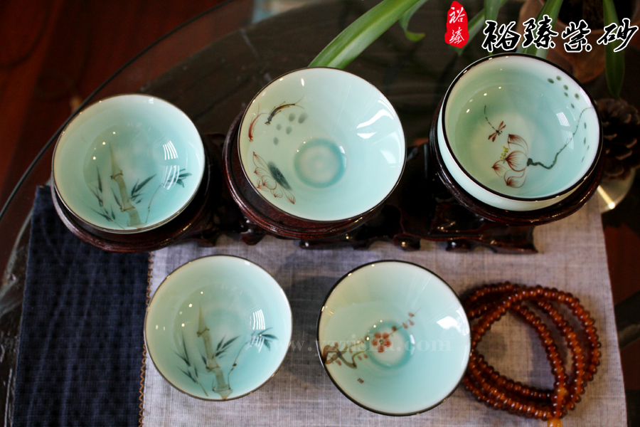手工绘画品茗杯内部