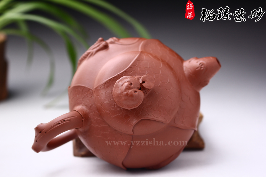 陈彩敏龙供春朱泥细部