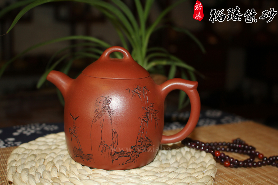 尹怀老师秦权紫砂壶正面