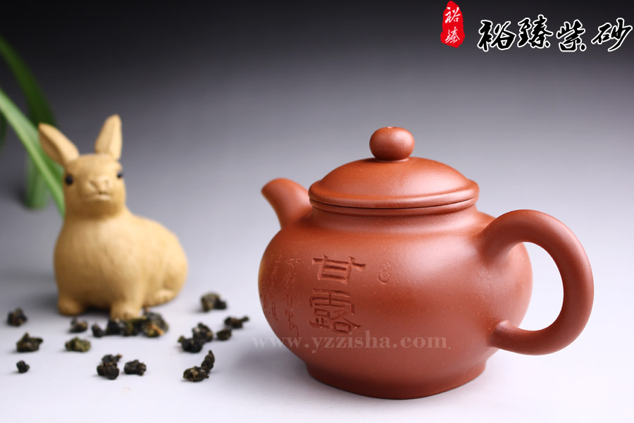 陈顺根雄风壶侧面