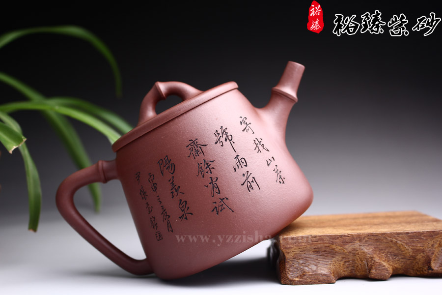 尹怀原矿清水泥高竹瓢壶侧面图