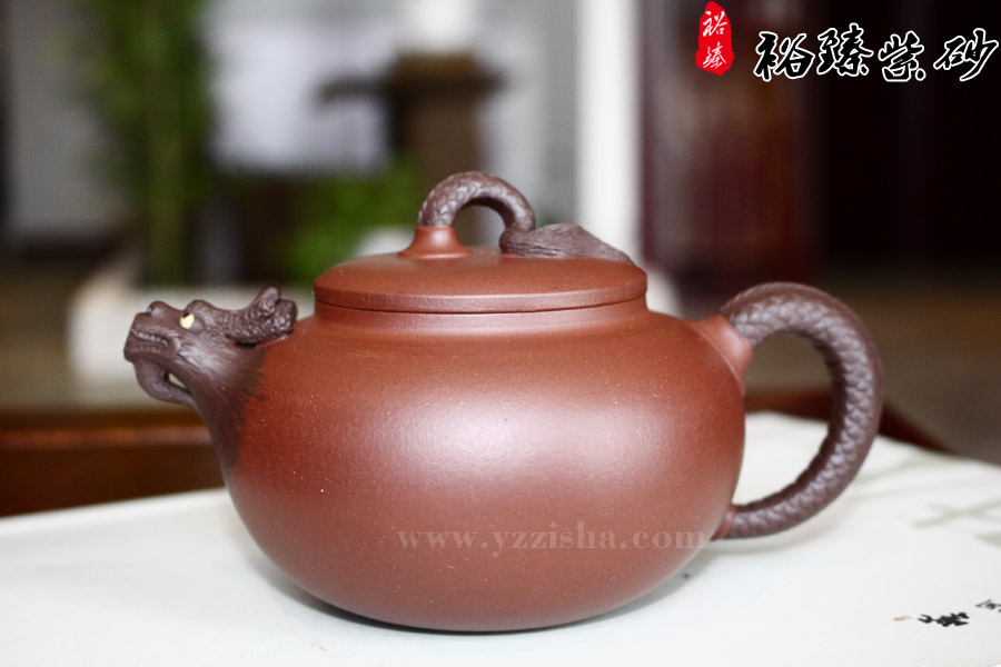 高工冯云华紫泥红皮龙双色玲珑壶 正面图