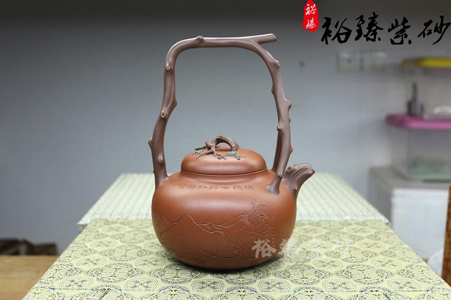 紫砂壶名家范洪泉作品《东坡提梁》图片